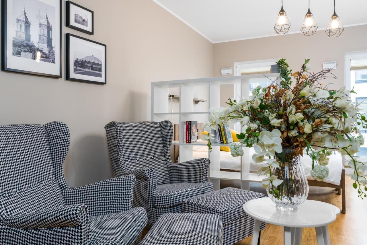 Apartament Black & White Mostowa By Renters Poznan Exterior photo